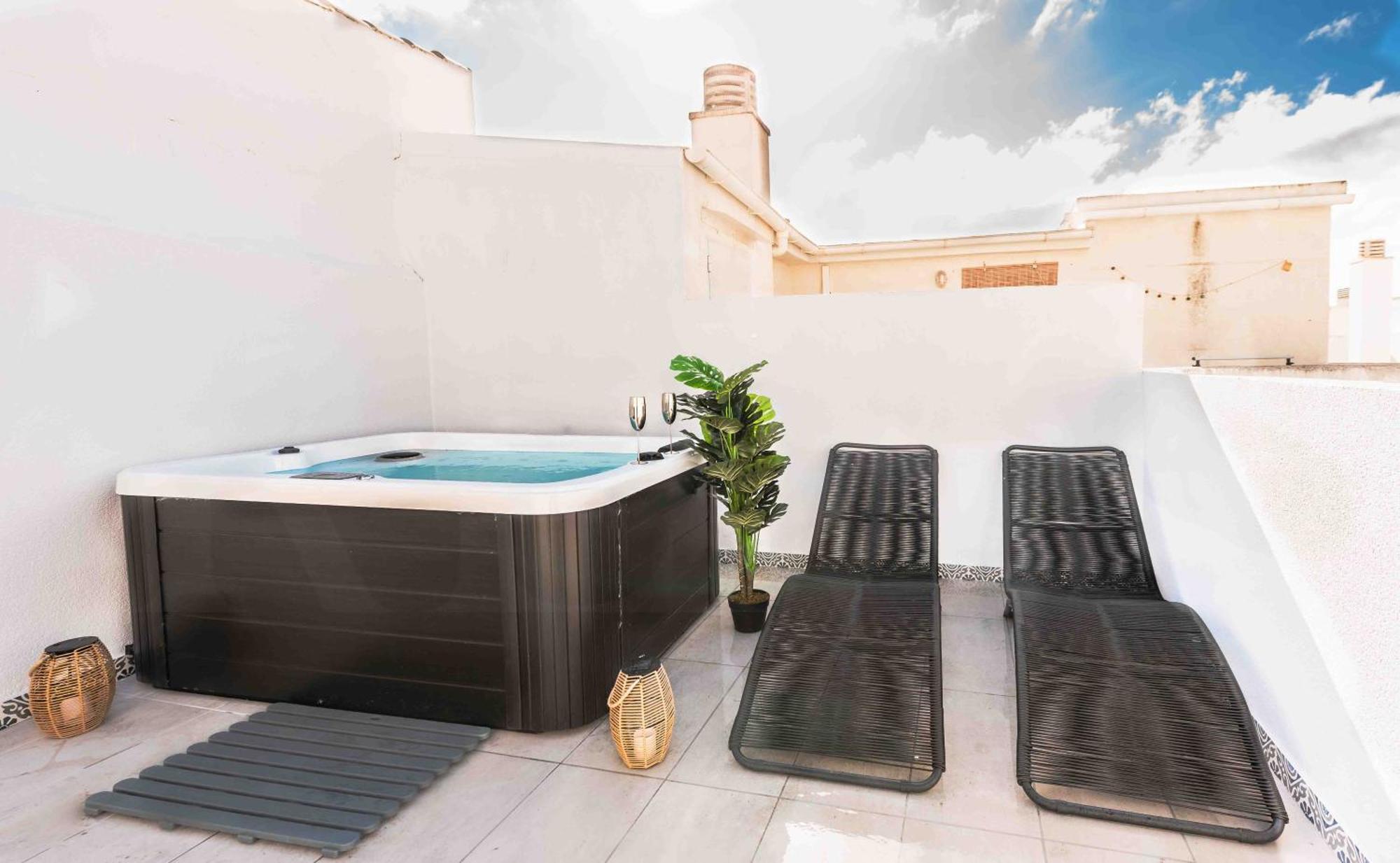 Rooftop Apartment & Private Jacuzzi In The Center By Rems Malaga Exterior photo